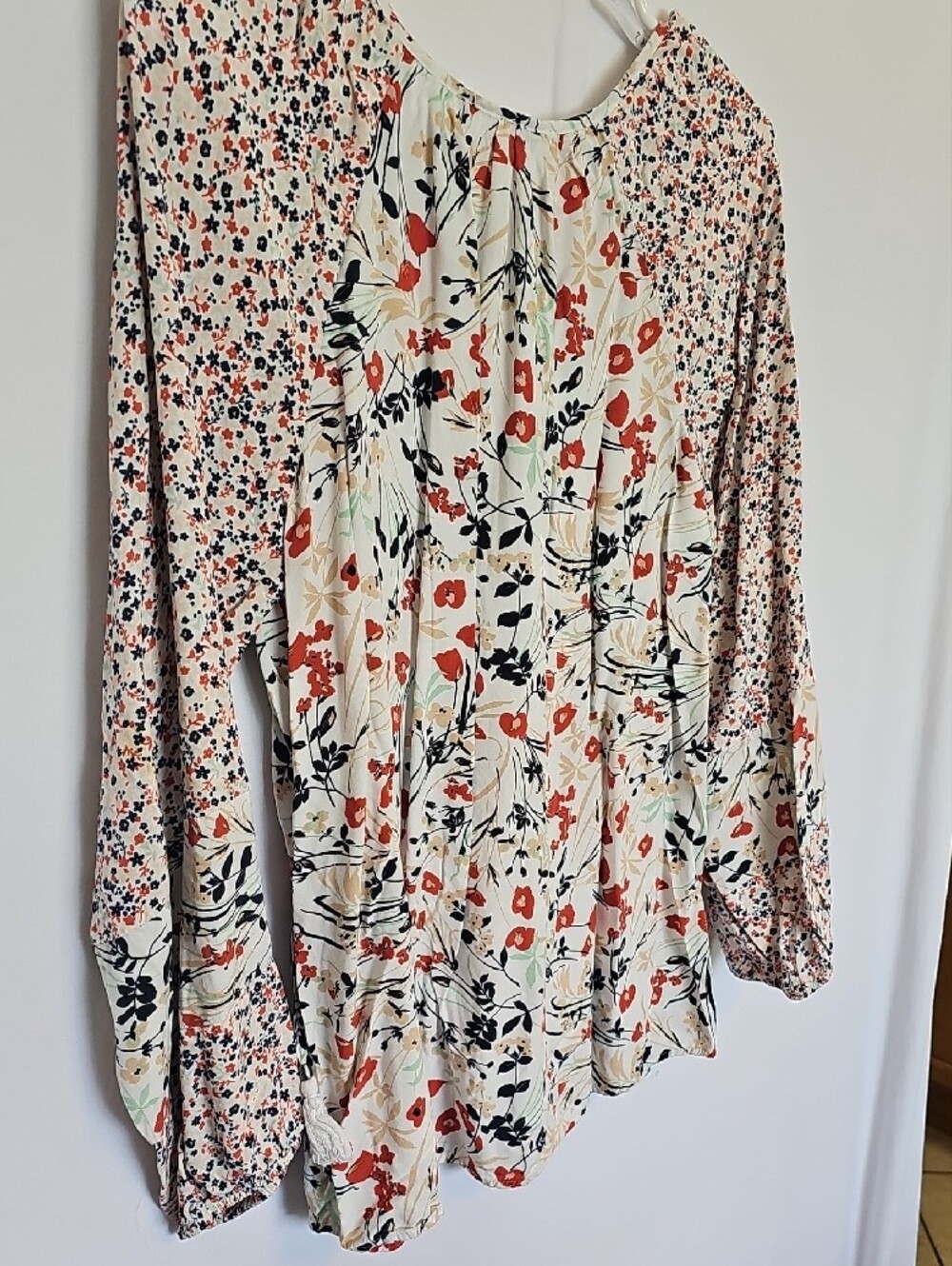 DR2 Floral Mixed Print Peasant Blouse – Women's Medium - Picture 5 of 6